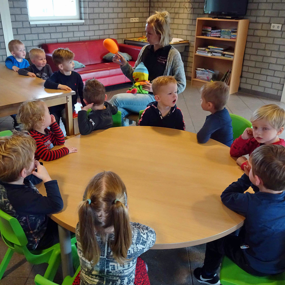 Begin van de dag bij kinderdagverblijf